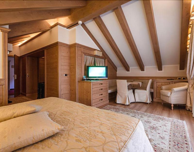 Beverly Alps Hotel & Spa Pinzolo Exterior foto