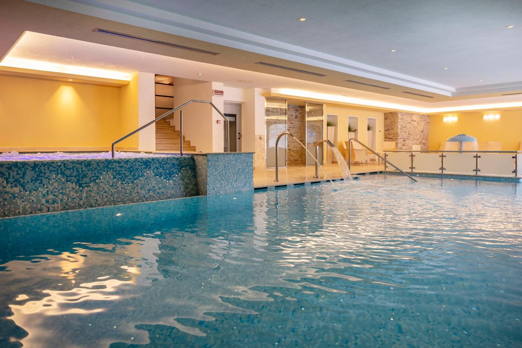 Beverly Alps Hotel & Spa Pinzolo Exterior foto