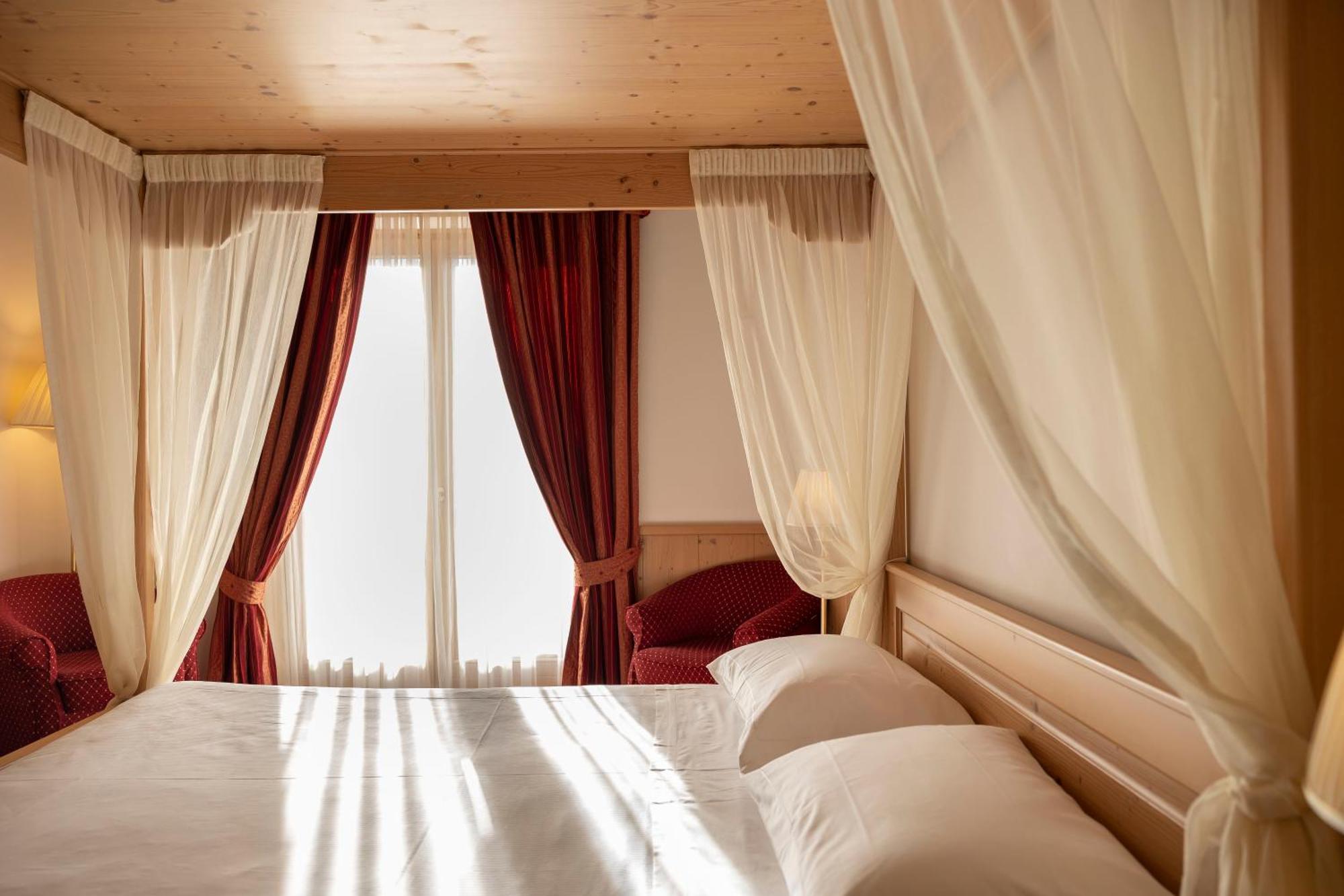 Beverly Alps Hotel & Spa Pinzolo Habitación foto