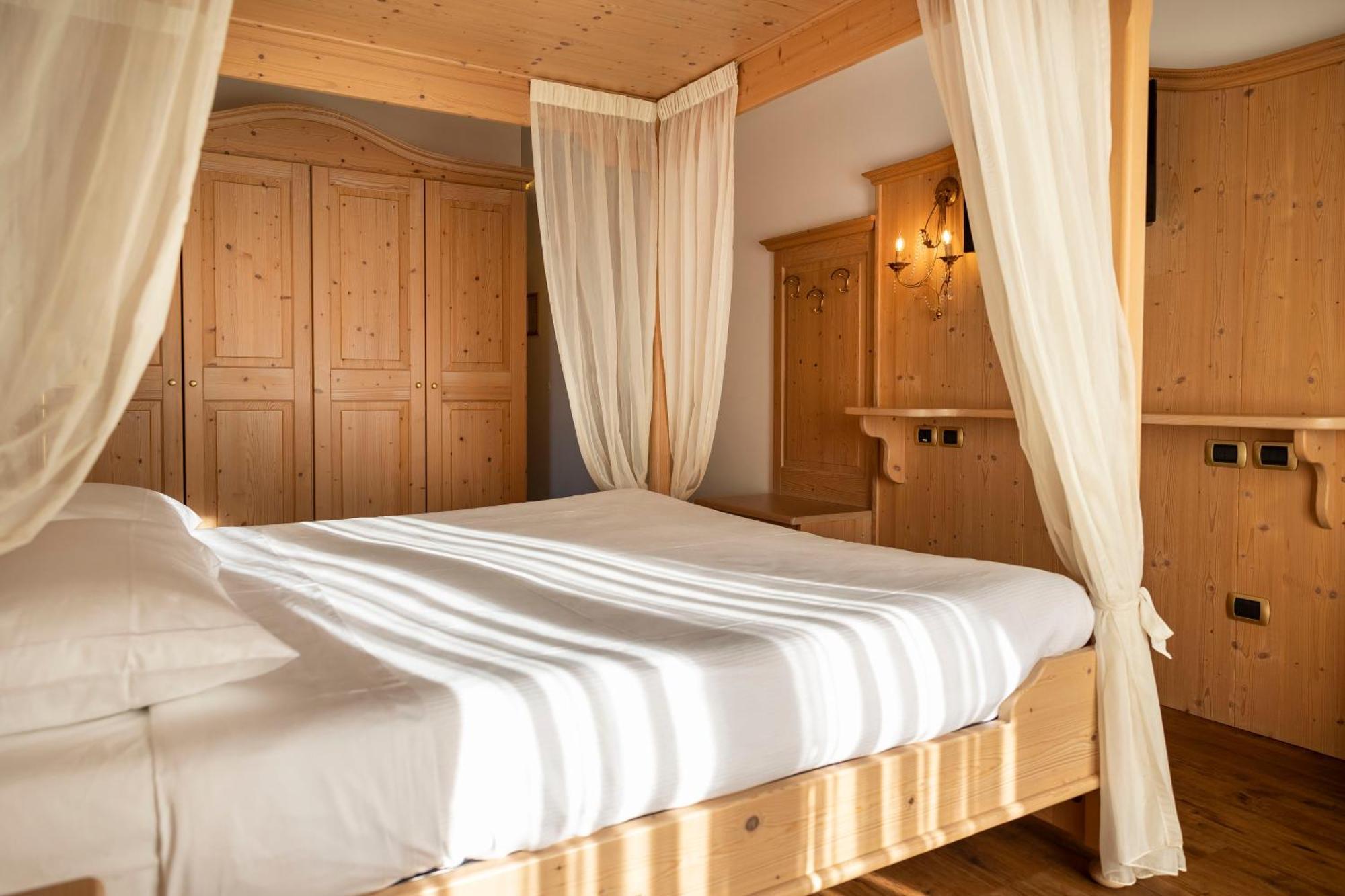 Beverly Alps Hotel & Spa Pinzolo Habitación foto