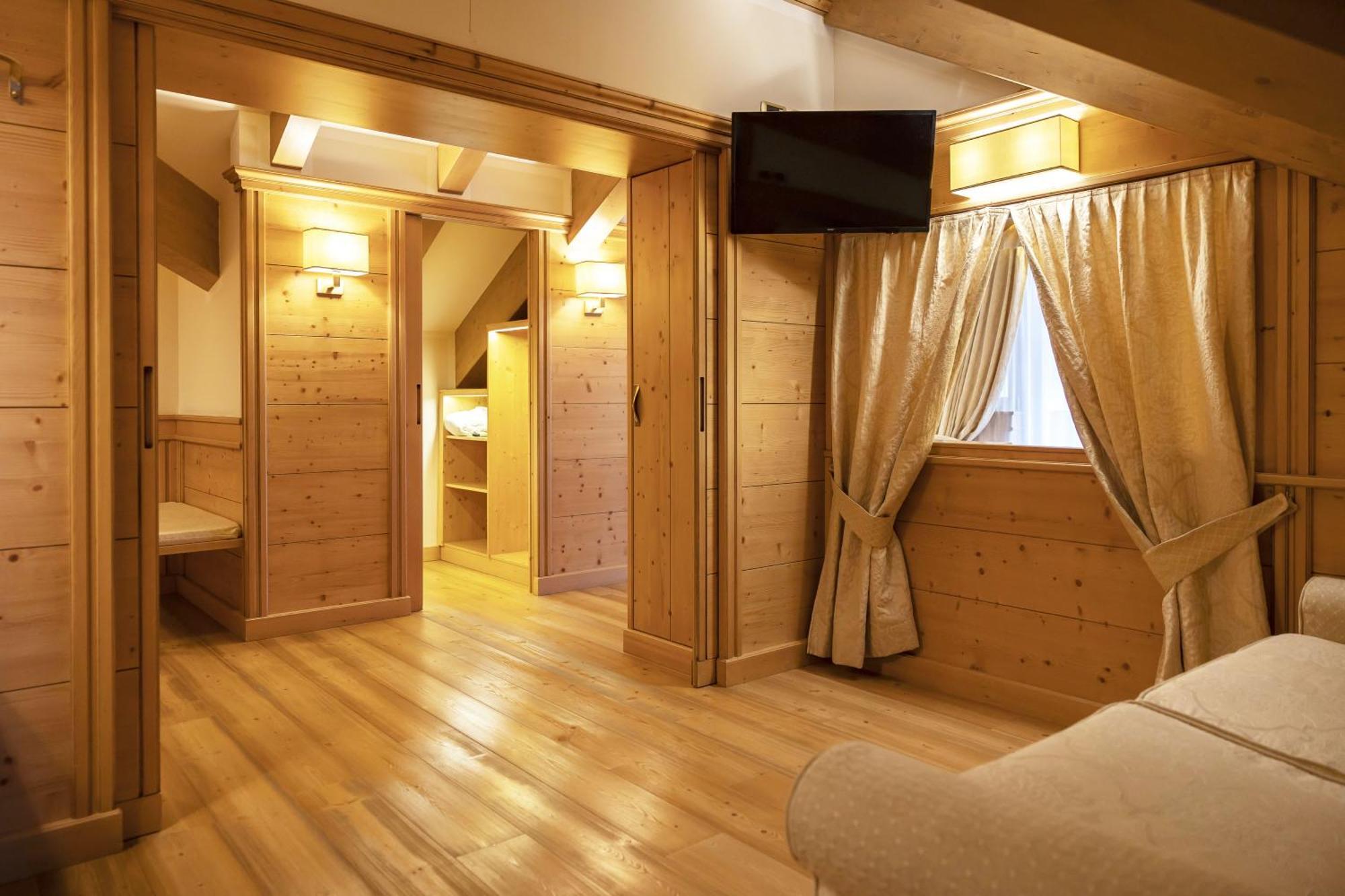 Beverly Alps Hotel & Spa Pinzolo Habitación foto