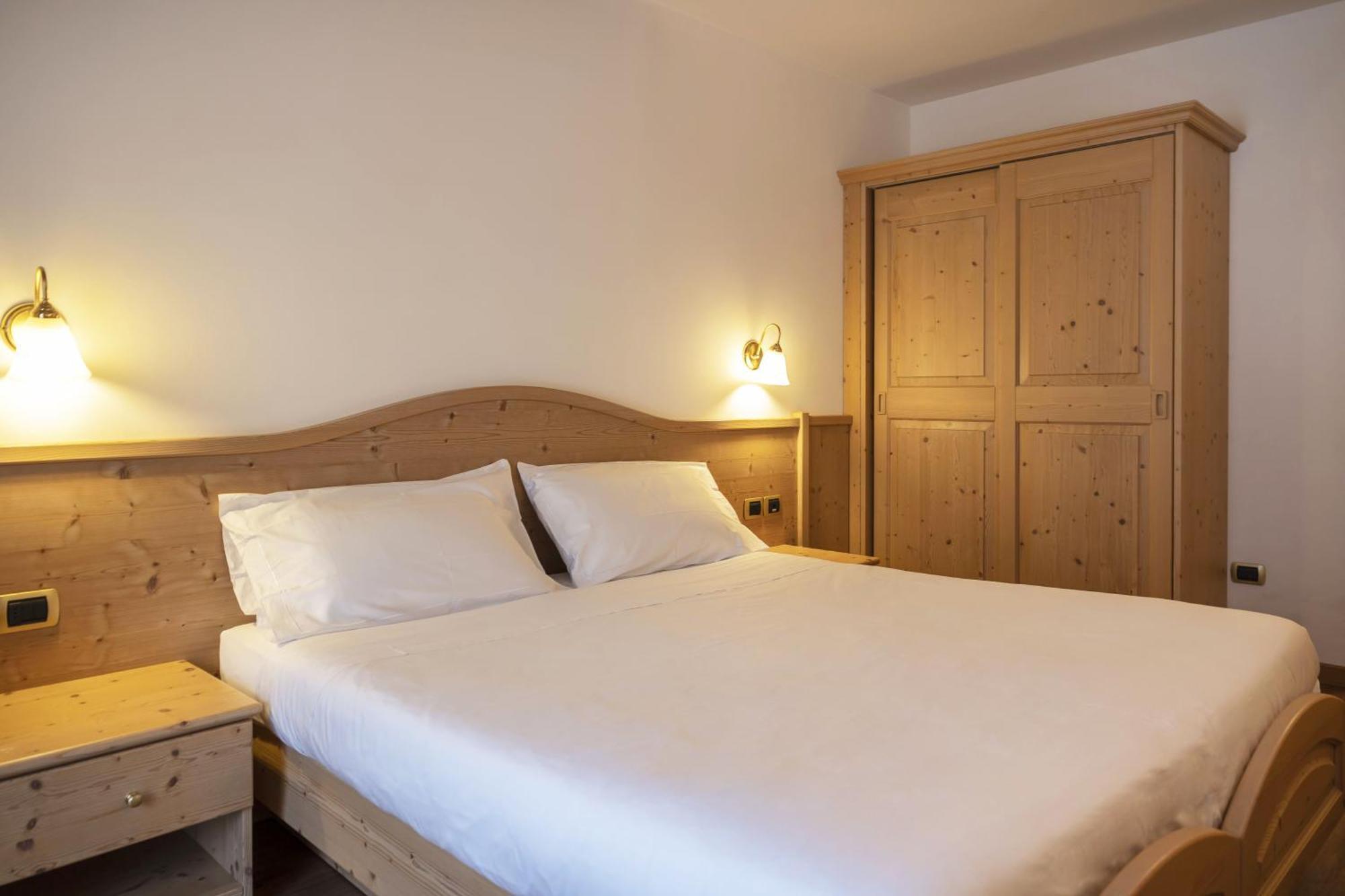 Beverly Alps Hotel & Spa Pinzolo Habitación foto